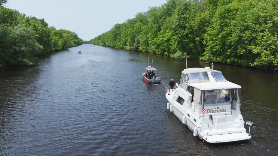 200 years later, they are still towing boats on the Erie Canal. This time, it’s the TowBoatUS 24/7 on-water towing fleet from BoatUS that’s towing recreational boats after they have broken down or run aground on the historic waterway.